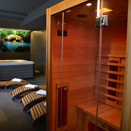 Centrum Restauracyjno-Hotelowe Florres Pawlowiczki Luaran gambar