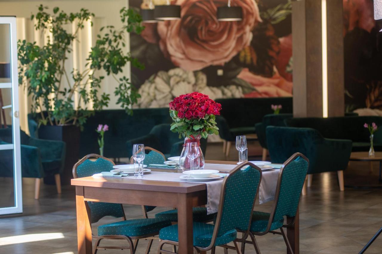 Centrum Restauracyjno-Hotelowe Florres Pawlowiczki Luaran gambar