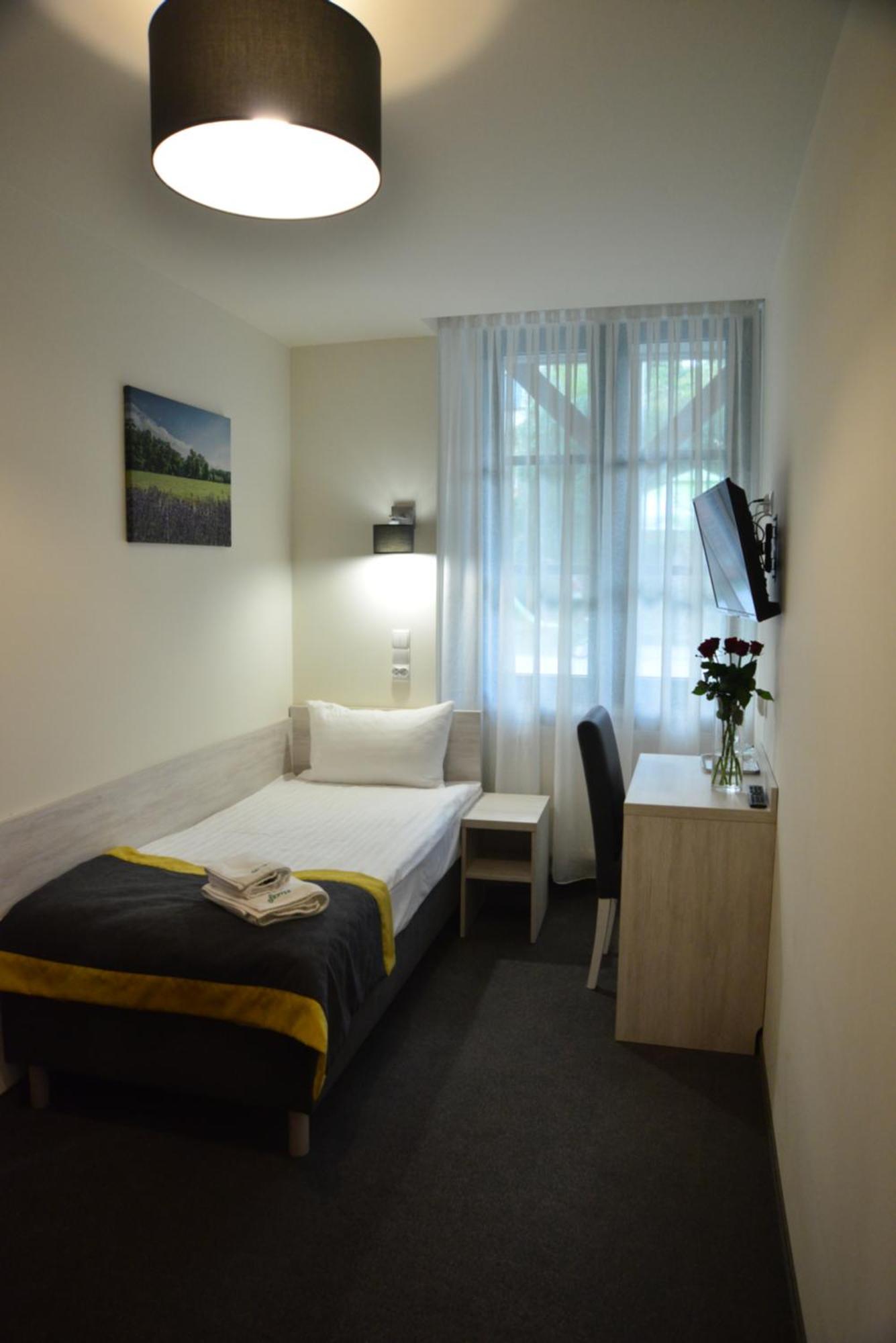 Centrum Restauracyjno-Hotelowe Florres Pawlowiczki Luaran gambar