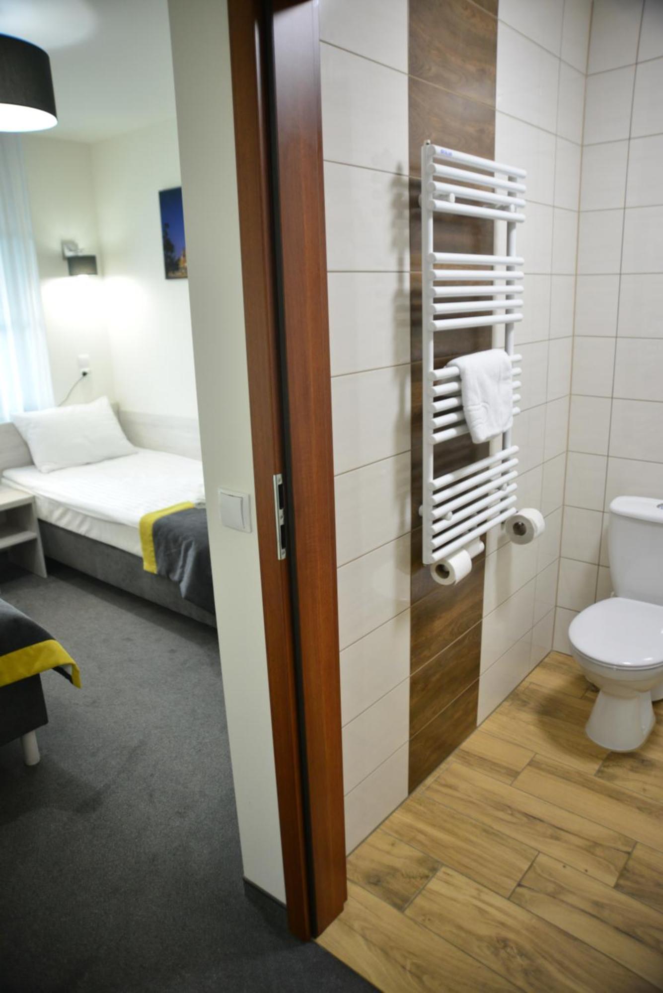 Centrum Restauracyjno-Hotelowe Florres Pawlowiczki Luaran gambar