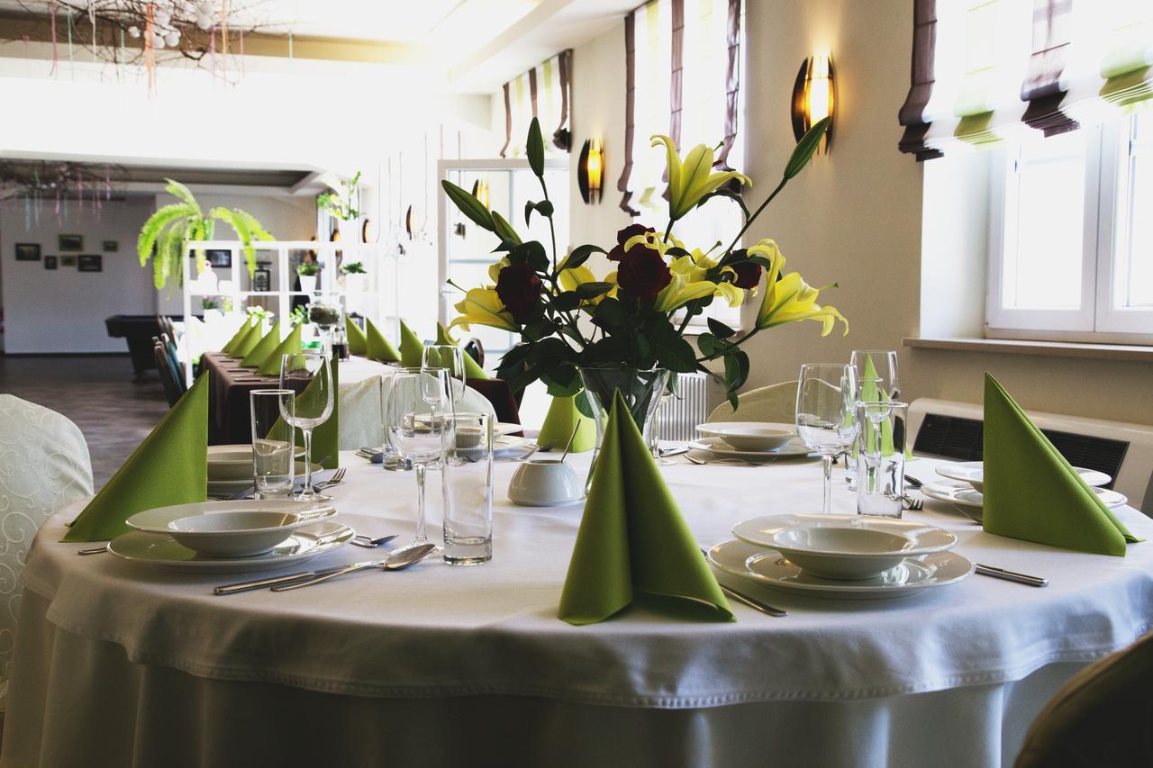 Centrum Restauracyjno-Hotelowe Florres Pawlowiczki Luaran gambar